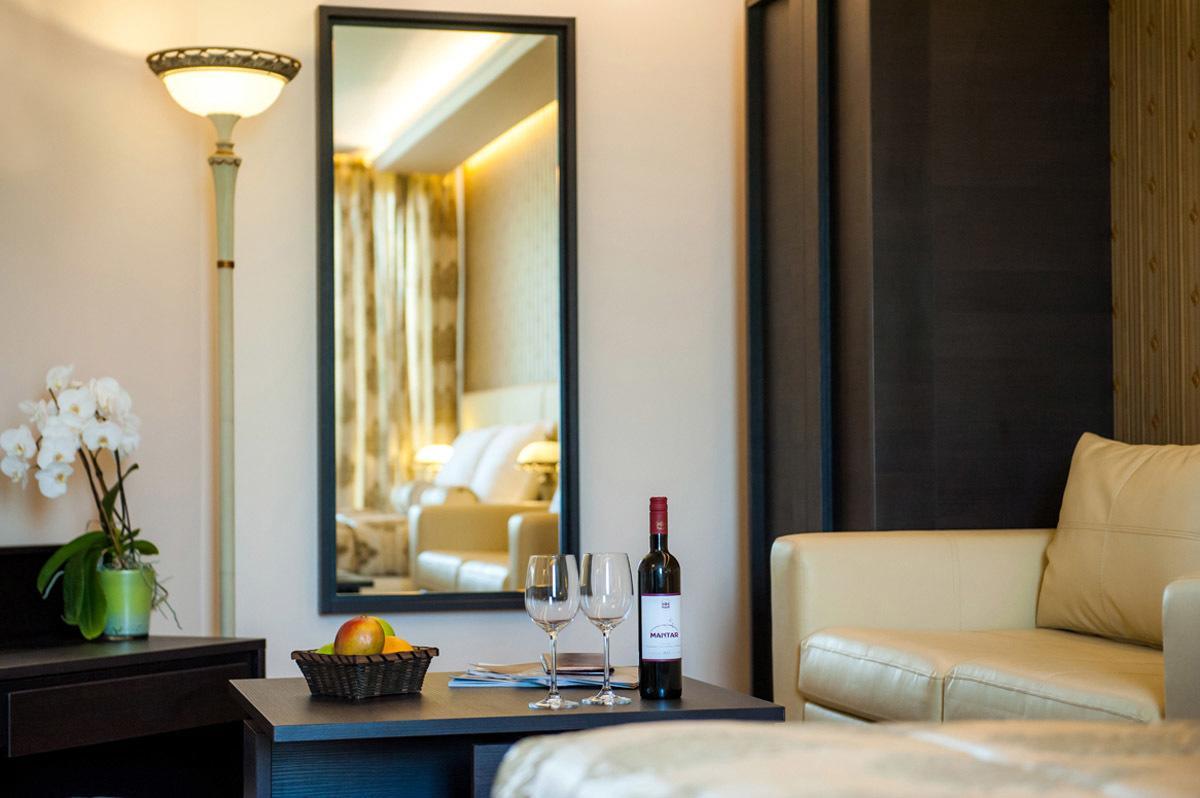 Mantar Spa Hotel Marikostinovo ภายนอก รูปภาพ