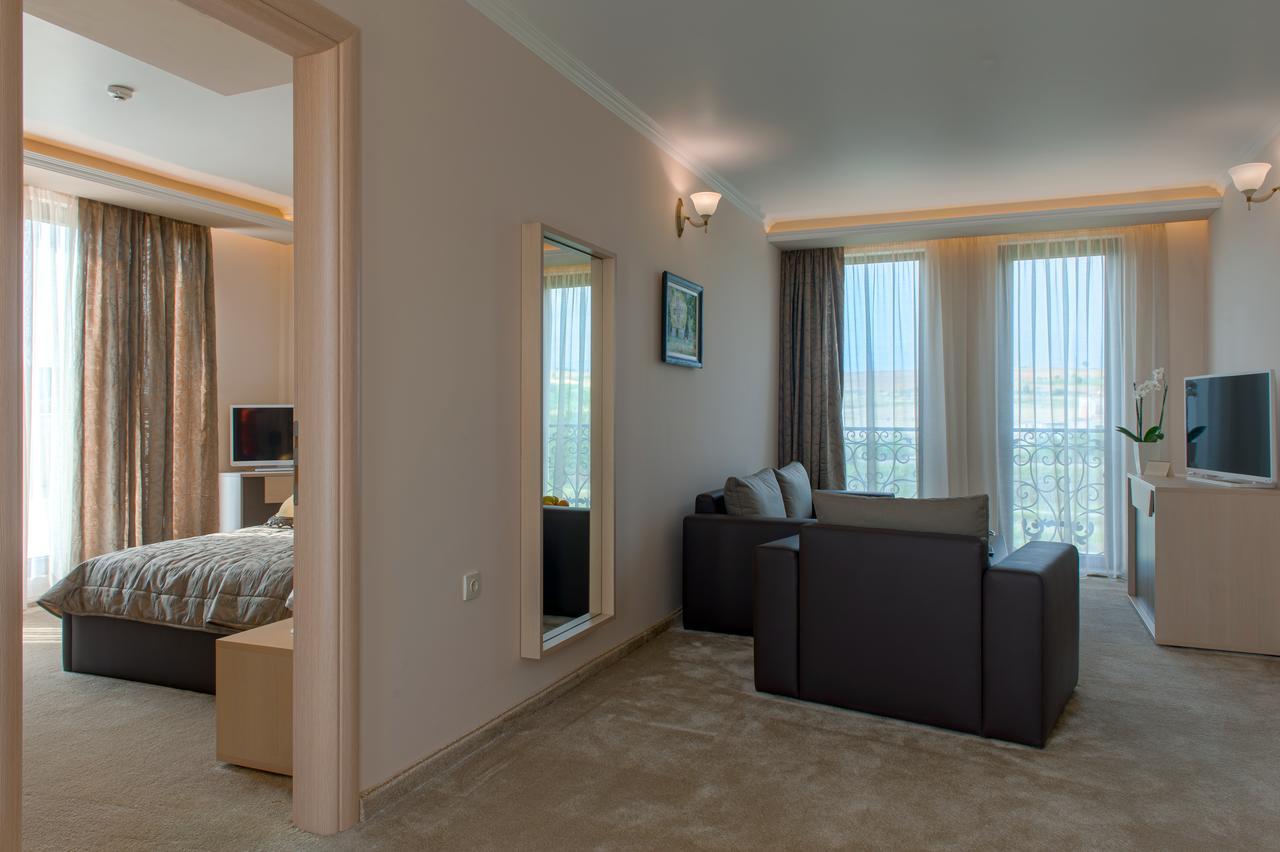 Mantar Spa Hotel Marikostinovo ภายนอก รูปภาพ